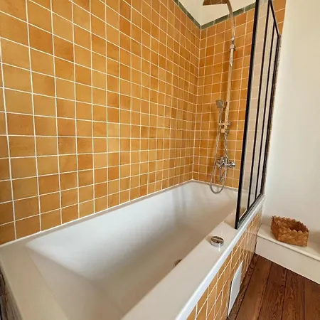 5 Fleurs Pour Anne *